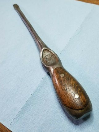 Vintage H.  D.  Smith Co.  Wood Handle Screwdriver Improved Winged 660 - 6