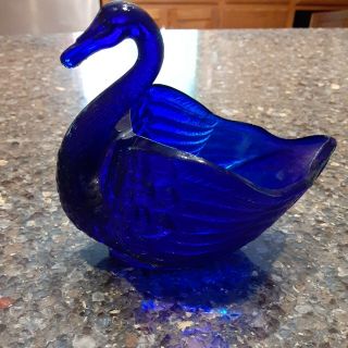 Vintage ?fenton Cobalt Blue Glass Swan Figurine Ring Holder Design