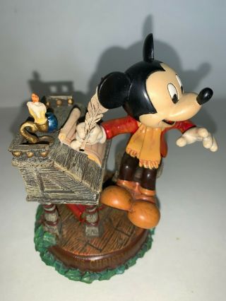 Disney Danbury - 75 Years With Mickey MICKEY ' S CHRISTMAS CAROL Figurine 2