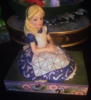 Disney Traditions Alice In Wonderland 