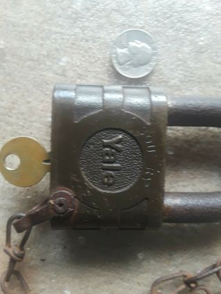 Vintage Southern Railway Yale Lock Rare with keeper chain LOOK 3