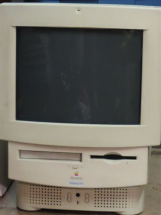 Vintage Apple Macintosh Performa 550 Bought At Yard See Photos