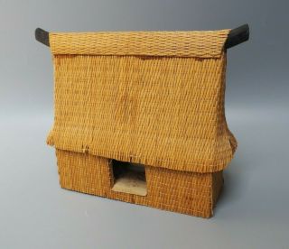 Good Small Unusual Oceanic Polynesian Fiji Fijian Carved Wooden Model House Hut