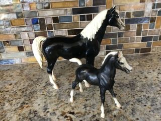 Breyer Vintage Pair,  Mother And Foal Black With White Mane And Tail