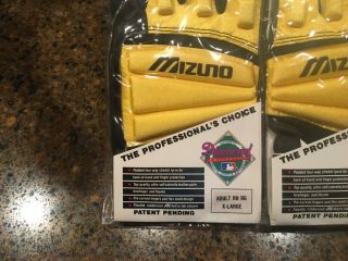 VTG MLB Diamond Mizuno TechFIRE PRO Batters Glove Set Adult XL Yellow Scorpion 2