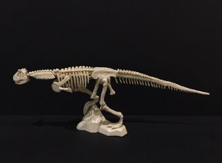 Epoch Kaiyodo Museum Carnotaurus Skeleton Dinosaur Figure Model 20 Cm