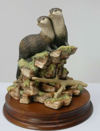 Together Again Soc3 Border Fine Arts Otters Figurine On Plinth By Ray Ayres