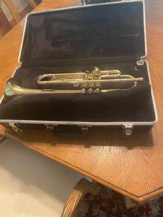 Vintage Conn 18 B Trumpet (1956 - 1957) W / Hard Case And Conn 7c Mouthpiece.