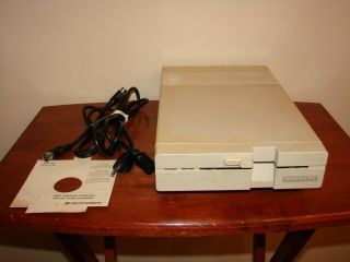 Vintage Commodore 1571 5.  25 Floppy Disk Drive For Commodore 64 W/ Cables -