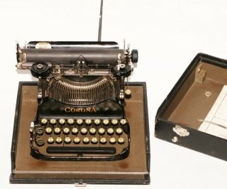 Antique 1917 Corona 3 “folding” Portable Typewriter In Case With Org.