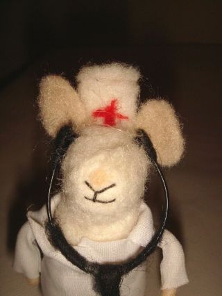 Cute Pin Felt Needle Felted Collectible Medic Doctor Nurse Mouse Figure Gift