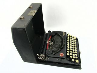 1924 Remington Standard Folding Portable Typewriter W/case
