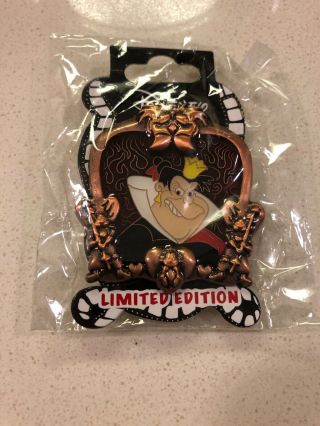 Disney Pin Dssh Dsf Le 400 Stained Glass Villains Queen Of Hearts