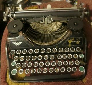 Continental Wanderer - Werke Portable Typewriter R300706 No Case Green Button
