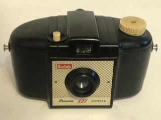 Vintage / 1950s Bakelite Kodak Brownie 127 Box Camera With Carry Case
