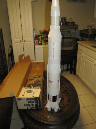 Vintage Revell Apollo Saturn V Moon Rocket H - 1843  Built  1/96 Kit From 1969