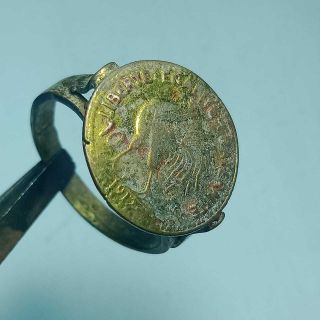 ANCIENT ROMAN LEGIONARY SEAL RING BRONZE RING WITH ENGRAVING ON BEZEL 2