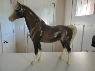 Vintage 1980s Breyer Model Horse In Glossy Light Brown Paint