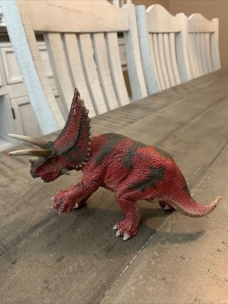 Schleich Triceratops 7.  5 Inch Long Realistic Dinosaur Figure 2013 -