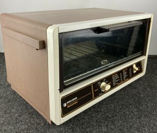 Vintage Black & Decker Spacemaker Toaster Oven Under Cabinet B2so2500