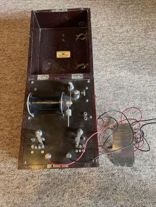Vintage Medical Electric Shock Machine In Case.  Collectible Medical