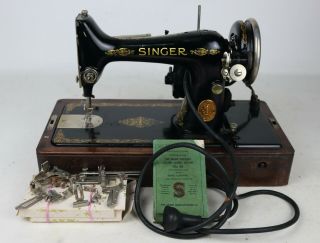 Vintage 1926 Singer Model 99 Sewing Machine,  Extras/case Aa863820 Needs Knee Bar