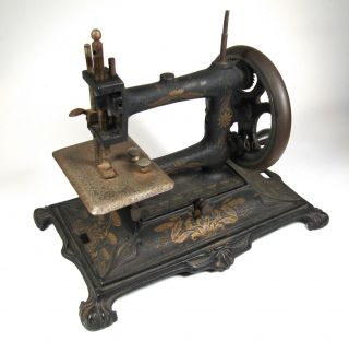 Antique German MULLER 12 Hand Crank Cast Iron Miniature Sewing Machine 4