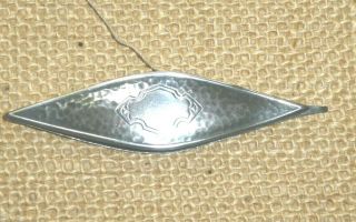 Pebble Texture & Engraved Antique Sterling Silver Tatting Shuttle