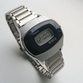 Timex Ssq 1500a Vintage Lcd Digital Watch 1970s