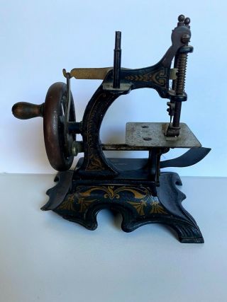 Antique Cast Iron Muller No 20 German Miniature Toy Sewing Machine 2