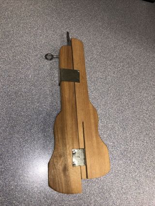 Wood Wooden Handheld Sewing Rug Hooking Shuttle Tool W Metal Needle