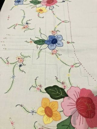 Stunning Vintage Embroidered Large Oval Floral Tablecloth & 12 Napkins