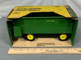 Vintage John Deere Chuck Wagon 1:16 Ertl Green & Yellow Box Nib Die - Cast Steel