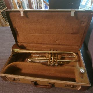 Vintage Yamaha Model Ytr - 232 Brass Bb Trumpet With Case