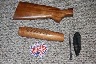 Vintage MOSSBERG 500 12 ga Police wood stock set 3