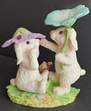 Vintage Bunny Rabbit Resin Figurine W/spring Flowers/white Baby Easter Bunnies