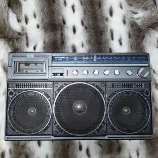 Magnavox Ghettoblaster Boombox Vintage Model D8443 Radio Cassette Doesn 