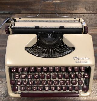 Vintage Olympia Splendid 33 Portable Typewriter.  Needs Ribbon