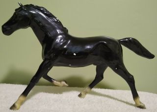 11 " Vintage Mortens Studio Black Trotting Horse Figurine