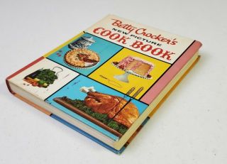 Vintage First Edition 1961 Betty Crocker’s Picture Cookbook 4th Printing Hb