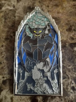 Disney Dlr Pin Of The Month - Windows Of Evil - Chernabog Le 2000 Pin