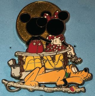 Disney Wdw 2006 Mickey And Minnie Watching The Sunset With Pluto 3/d Pin