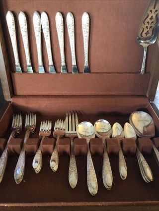 " Rose & Leaf " National Silver Co A1 Silver Plate Flatware 1937 44 Pc 8 Place Set