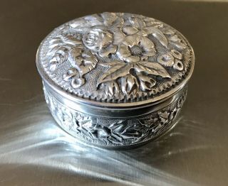 Wh Saxton 1897 Sterling Silver Repousse Snuff Pill Trinket Box Case 33g