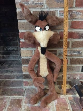 Vintage Wile E Coyote Large Plush Stuffed Warner Bros.  1971 Mighty Star Canada
