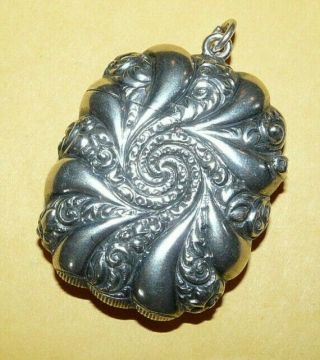 Vtg Antique Art Nouveau Sterling Silver " Acanthus " Design Match Safe Vesta Case