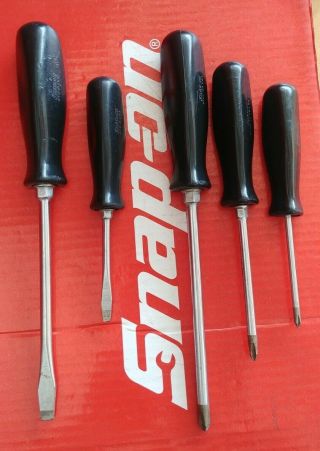 5 Vintage Snap On Tools Triangle Shaped Hard Handle Mixed Screwdriver Set