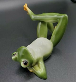 Ceramic Lounging Frog Toad Crossed Legs Green Relaxing