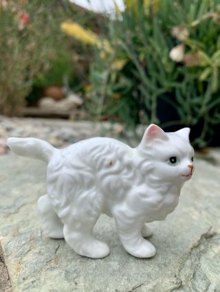 Vintage Fluffy White Angora Kitty Cat Ceramic Figurine Persian Long Hair 1950 