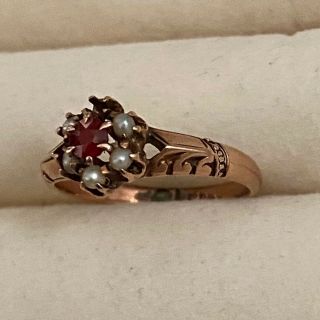 Vintage Women’s 14k Gold Seed Pearl Red Ruby Flower Ring Size 6.  5 Read Descript.